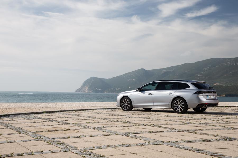  Peugeot 508 SW GT Line 2018 года  (WW) (фото 42 из 43)